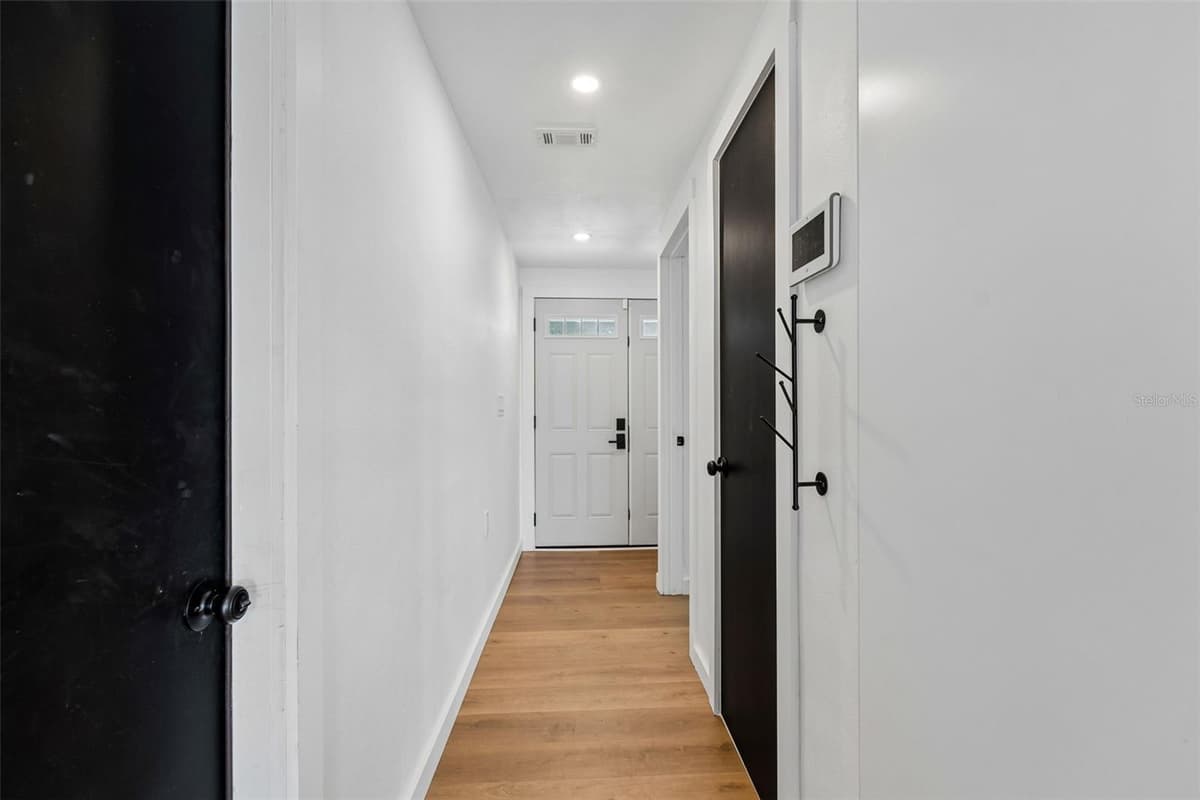 1166 CHANCELLOR DRIVE — photo 29 of 88