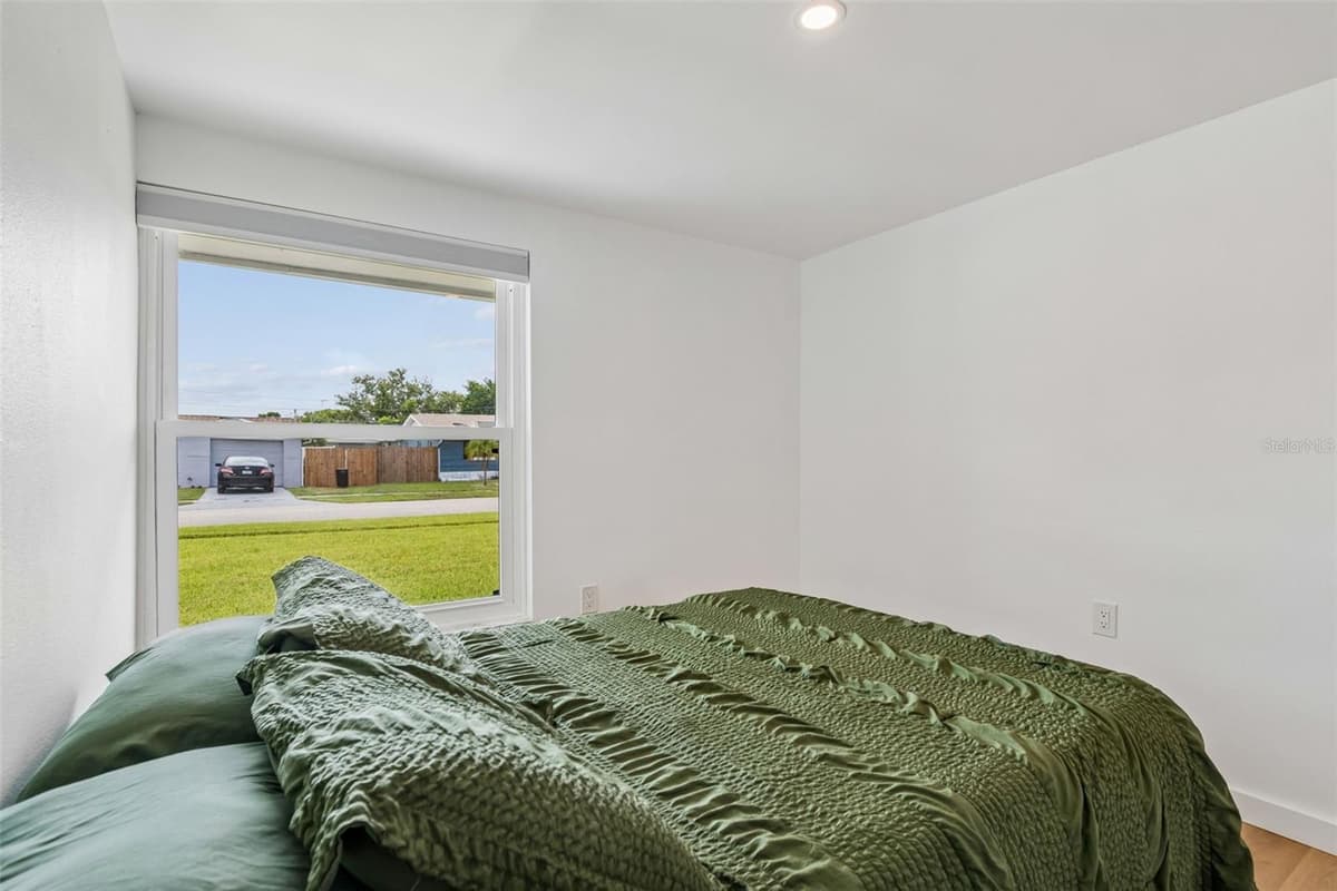 1166 CHANCELLOR DRIVE — photo 42 of 88