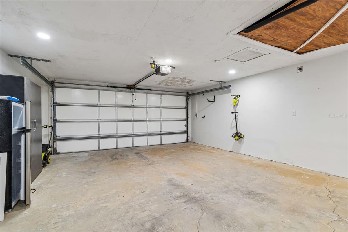1166 CHANCELLOR DRIVE — photo 55 of 88