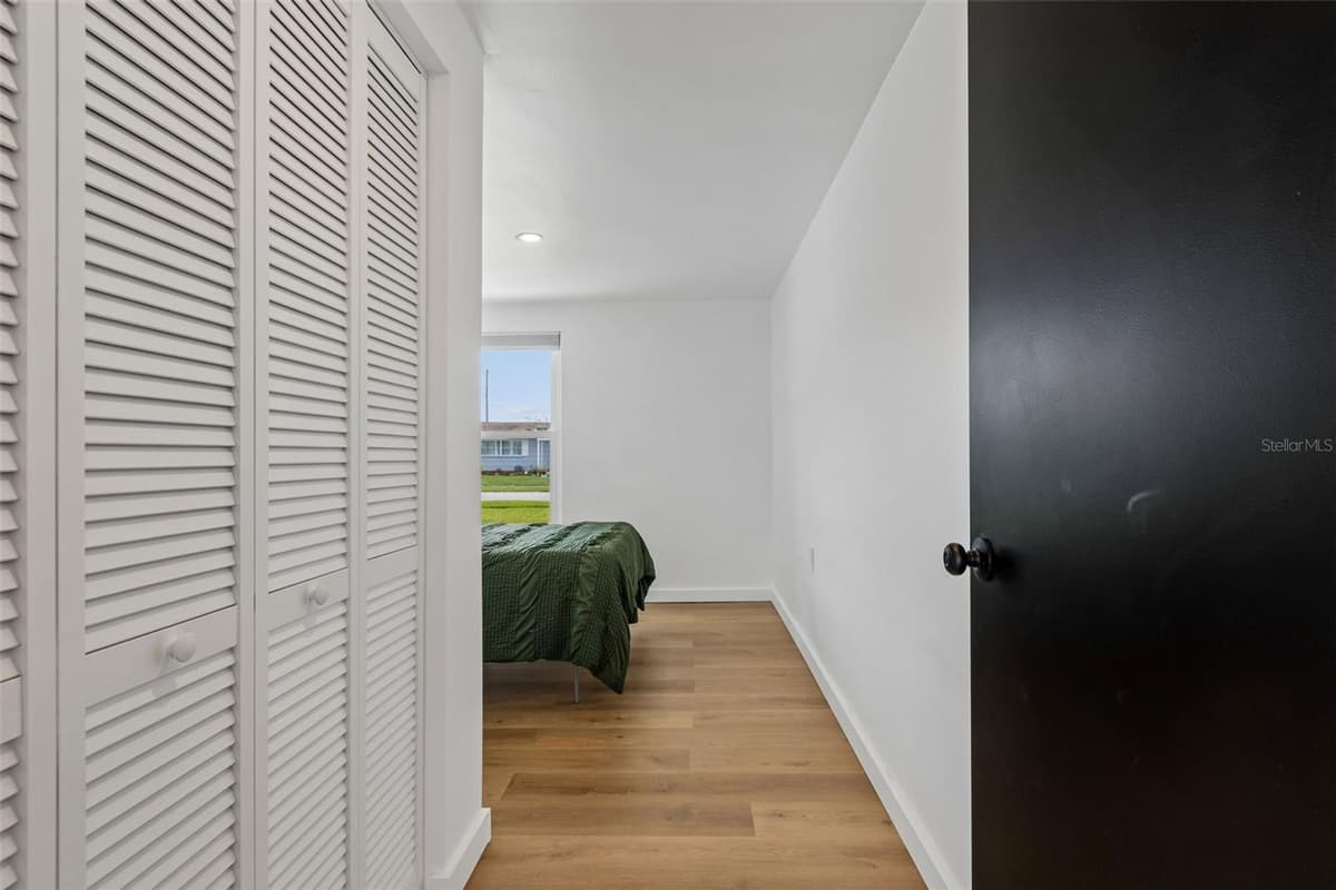 1166 CHANCELLOR DRIVE — photo 40 of 88