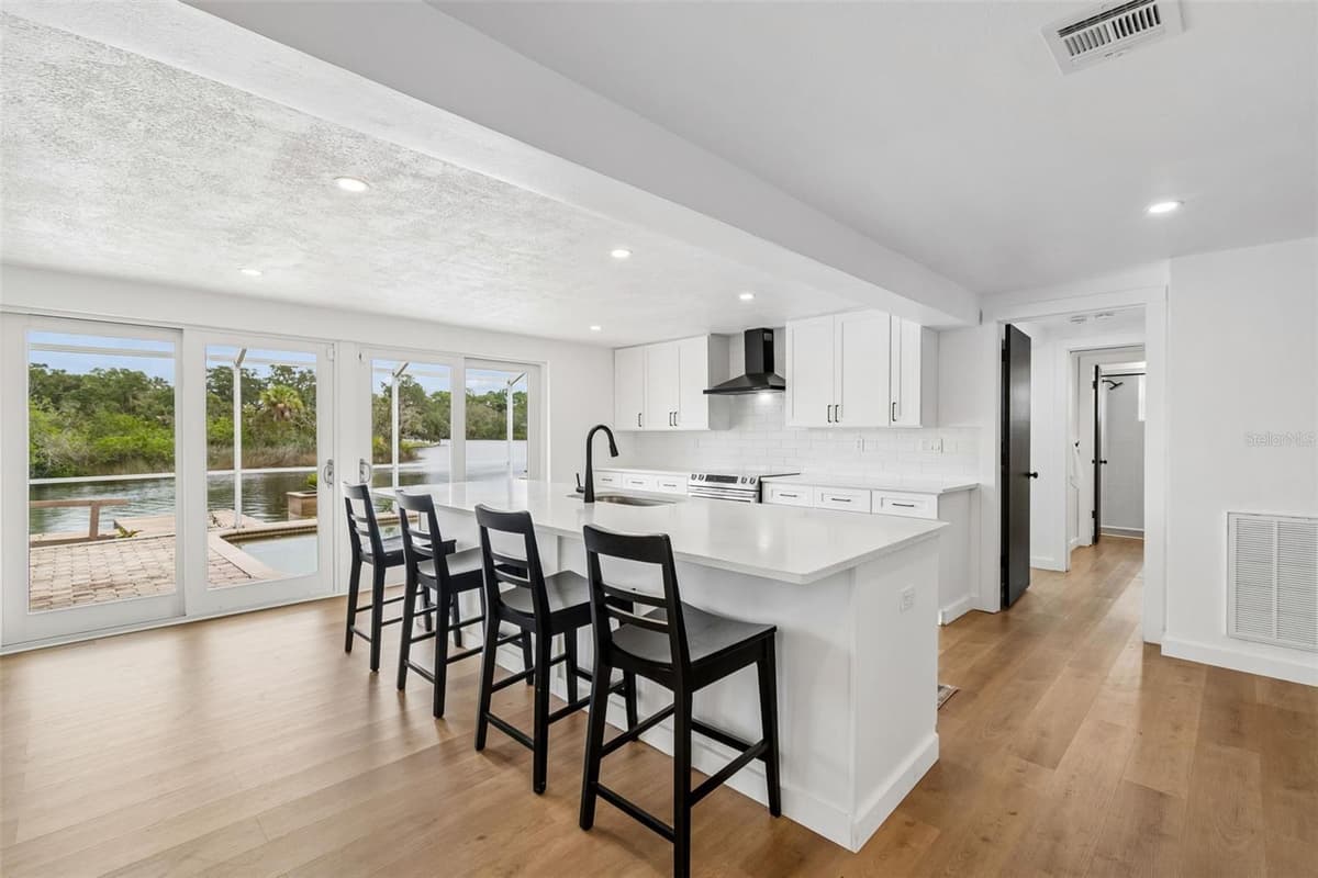 1166 CHANCELLOR DRIVE — photo 16 of 88