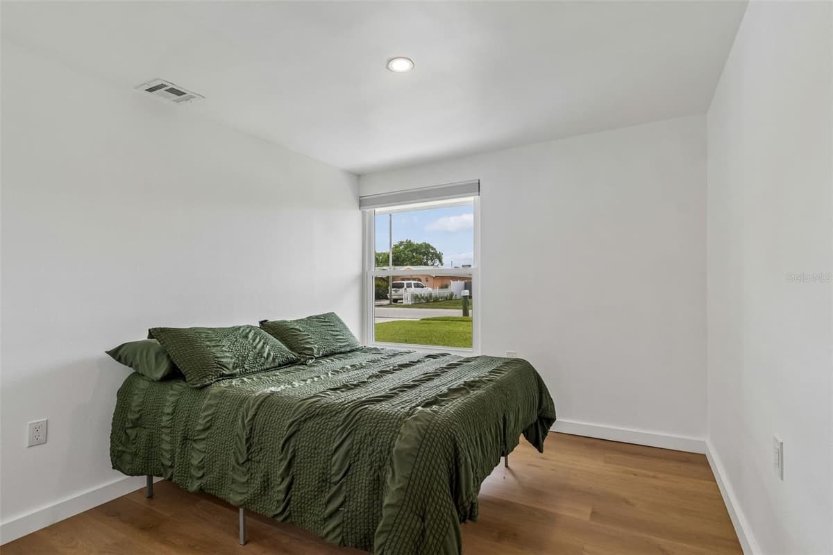 1166 CHANCELLOR DRIVE — photo 41 of 88