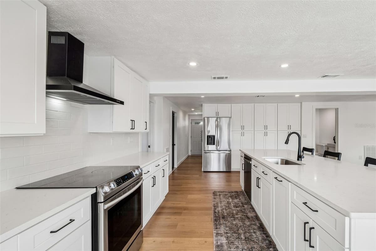1166 CHANCELLOR DRIVE — photo 13 of 88