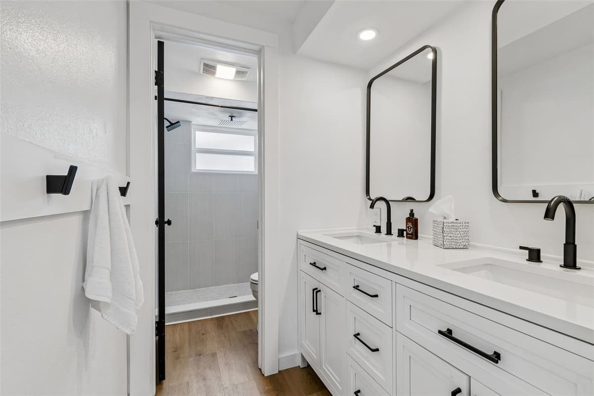 1166 CHANCELLOR DRIVE — photo 58 of 88