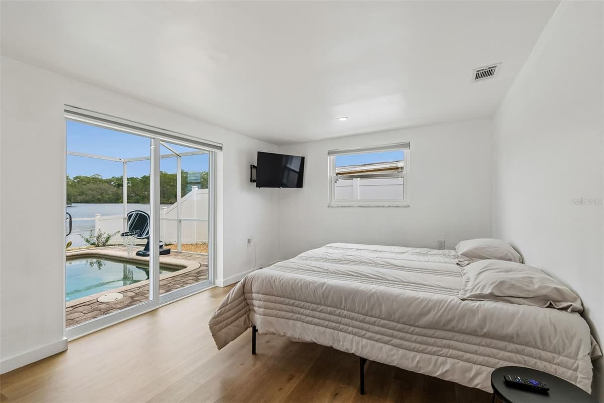 1166 CHANCELLOR DRIVE — photo 50 of 88