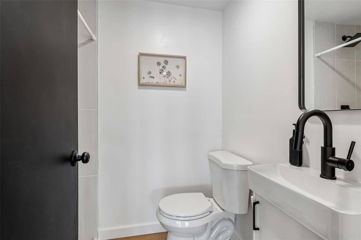 1166 CHANCELLOR DRIVE — photo 46 of 88