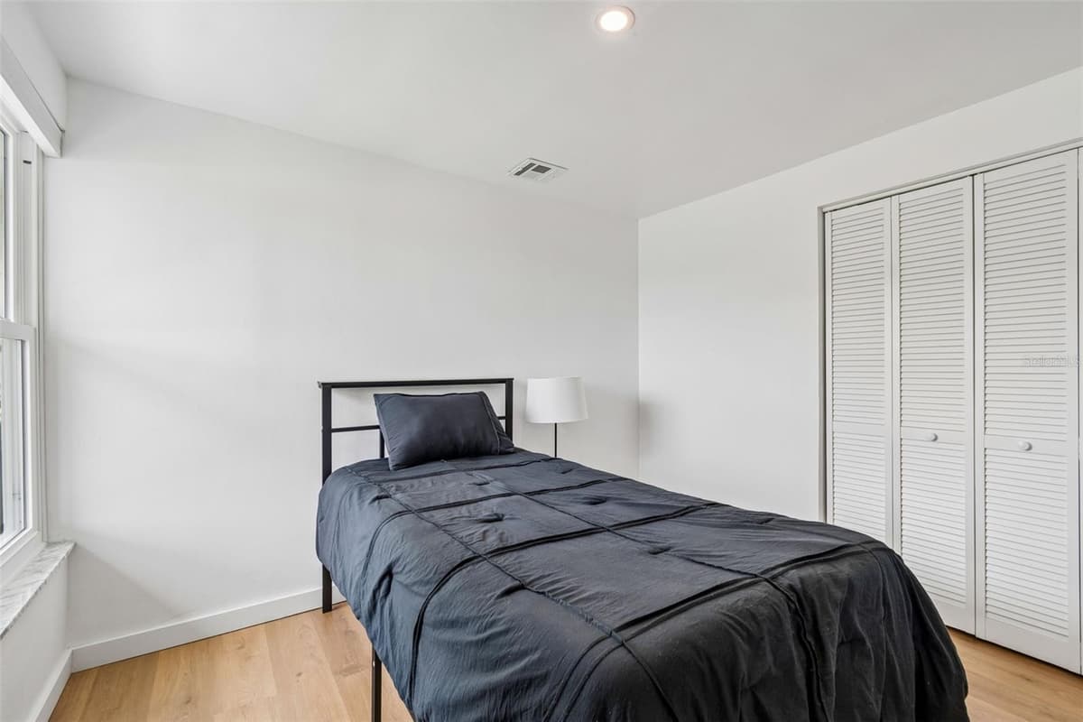 1166 CHANCELLOR DRIVE — photo 27 of 88