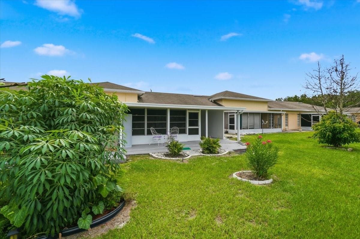 2237 CLUB CIRCLE — photo 4 of 44