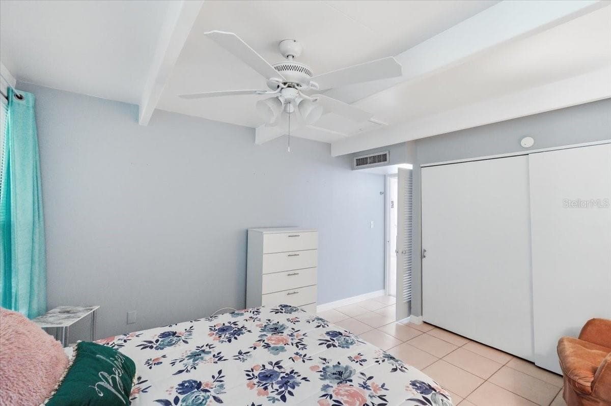 2237 CLUB CIRCLE — photo 18 of 44