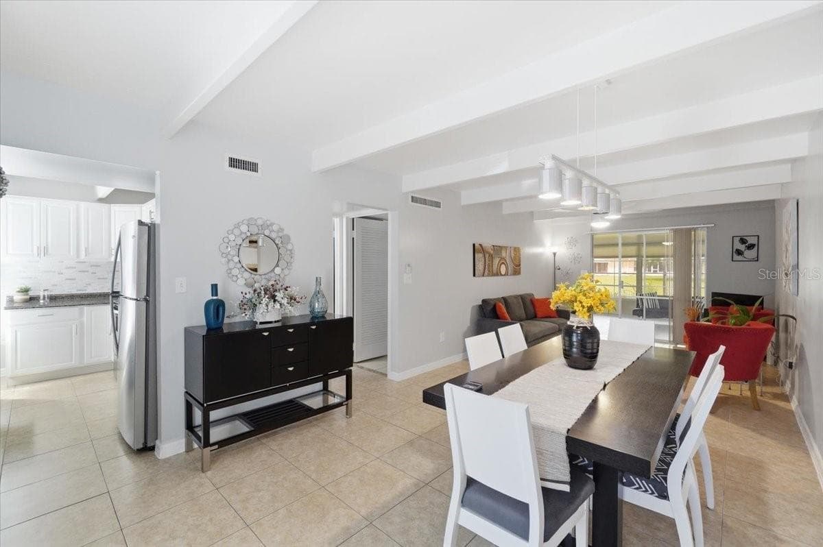 2237 CLUB CIRCLE — photo 15 of 44