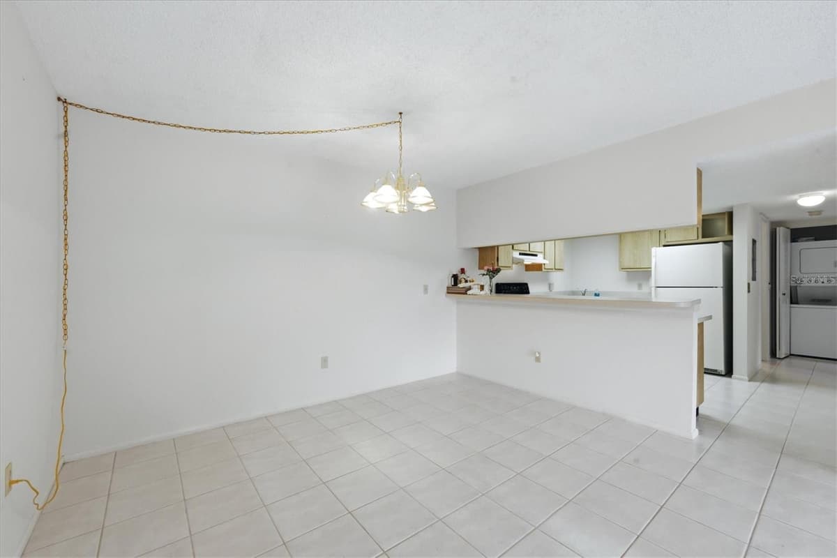 1515 FORREST NELSON BOULEVARD — photo 6 of 41