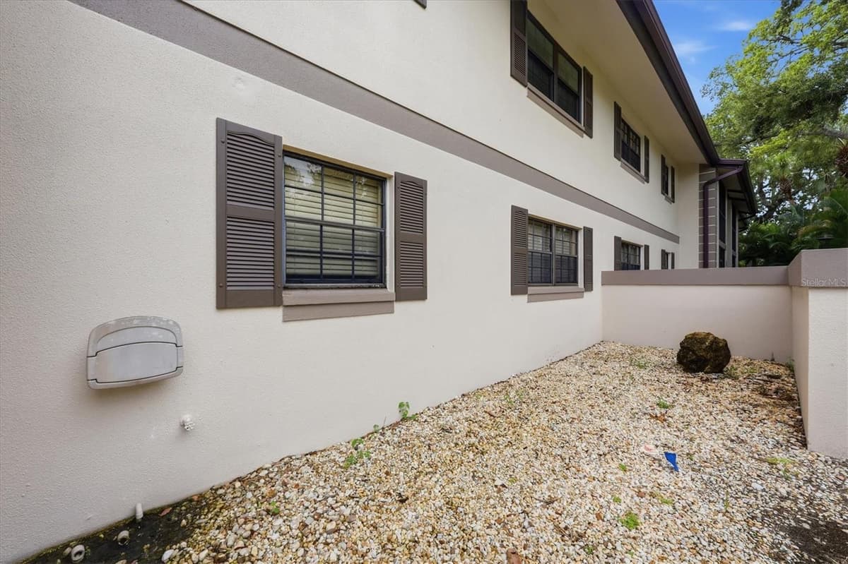 1515 FORREST NELSON BOULEVARD — photo 31 of 41