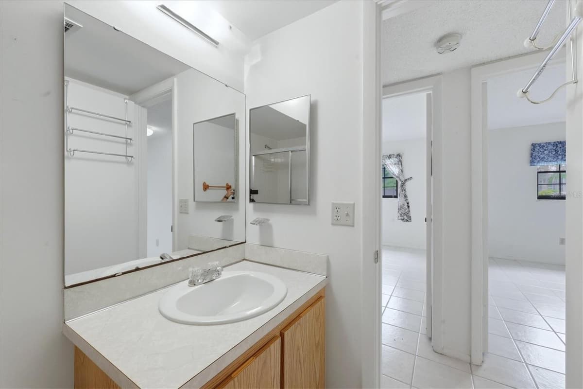 1515 FORREST NELSON BOULEVARD — photo 21 of 41