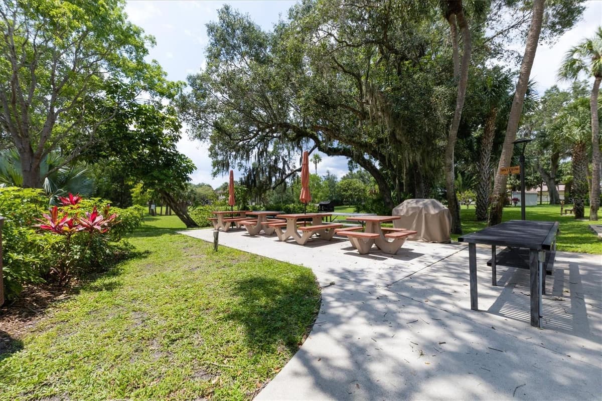 1515 FORREST NELSON BOULEVARD — photo 36 of 41