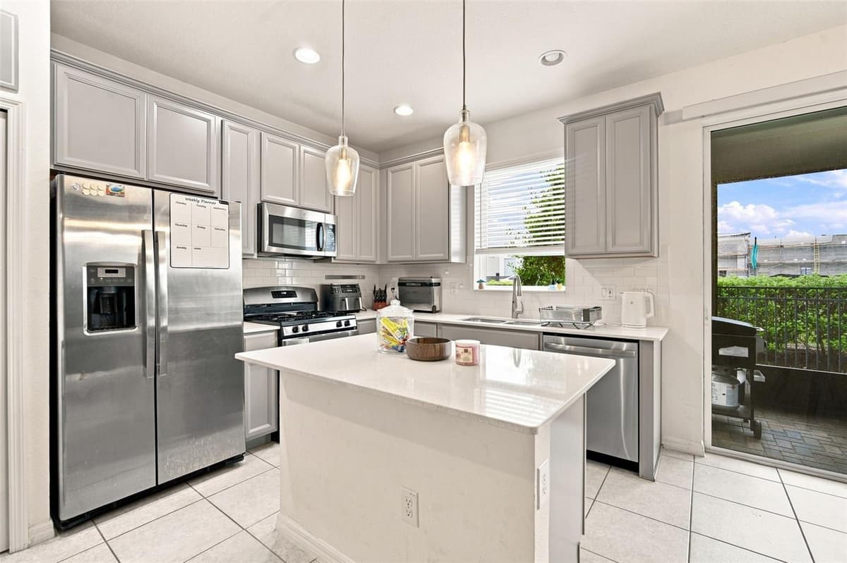 6252 CAMINO DRIVE — photo 18 of 43
