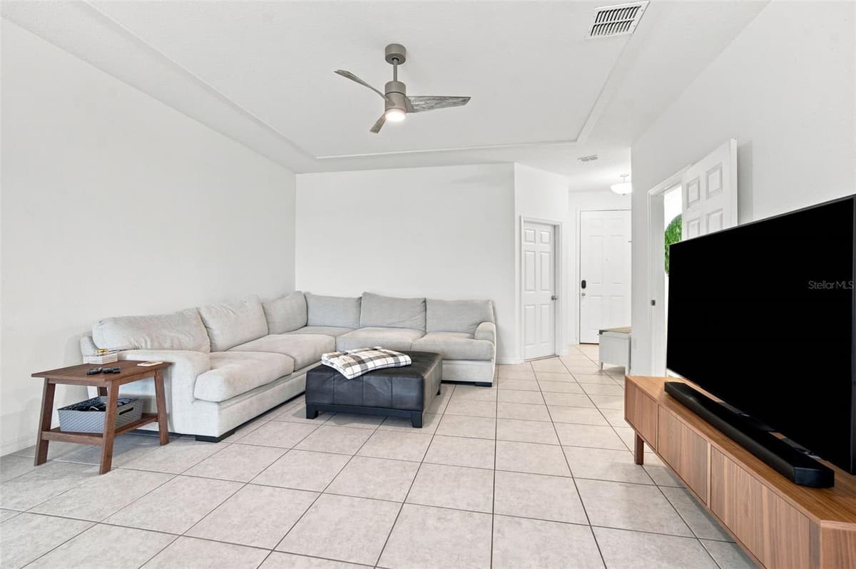 6252 CAMINO DRIVE — photo 11 of 43
