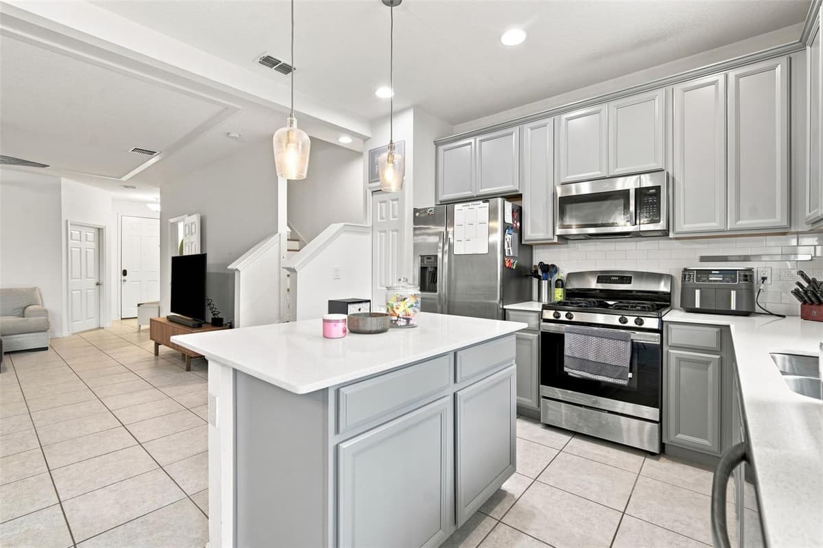 6252 CAMINO DRIVE — photo 21 of 43