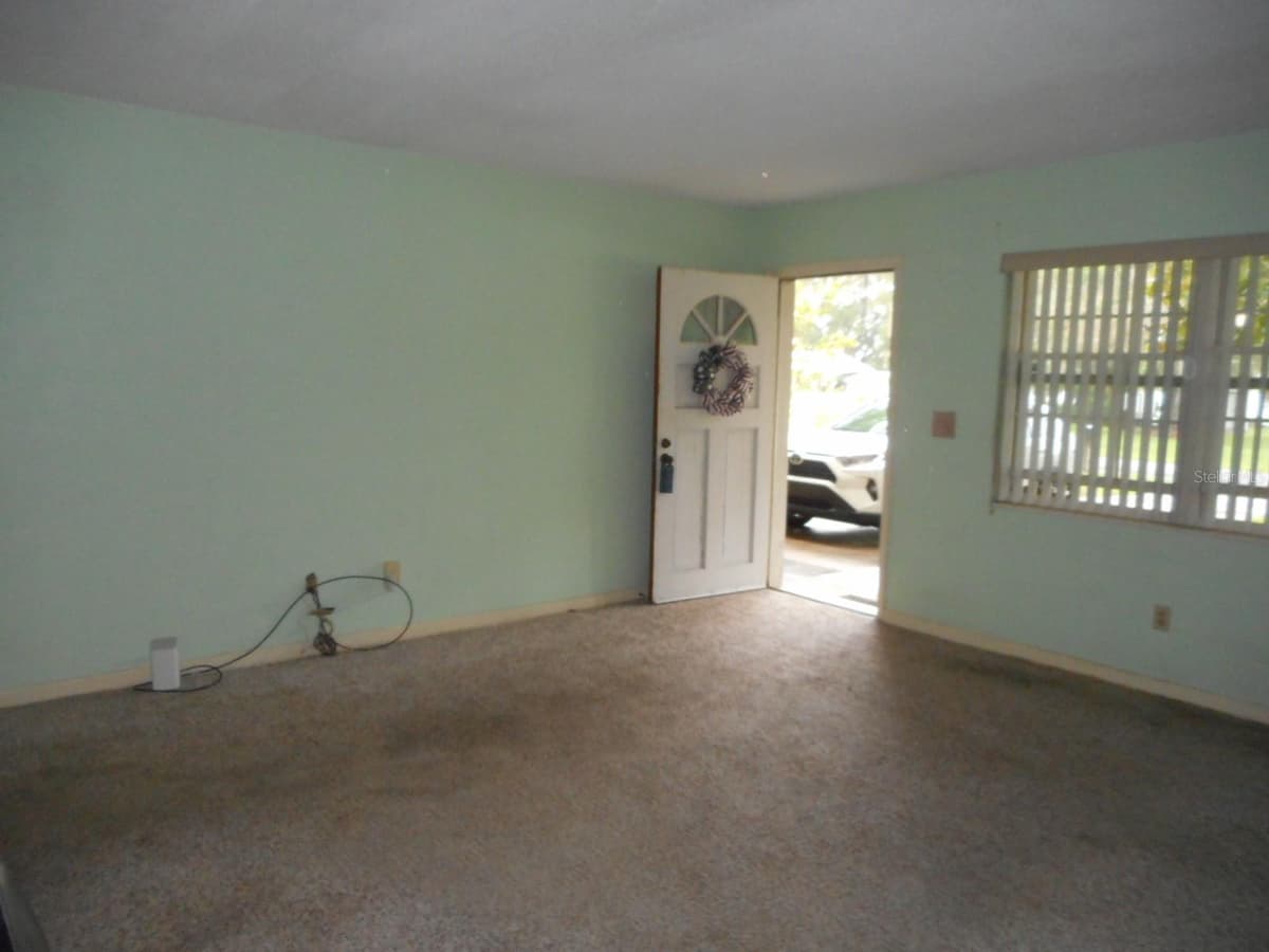 1135 SHOREWOOD DRIVE — photo 3 of 15