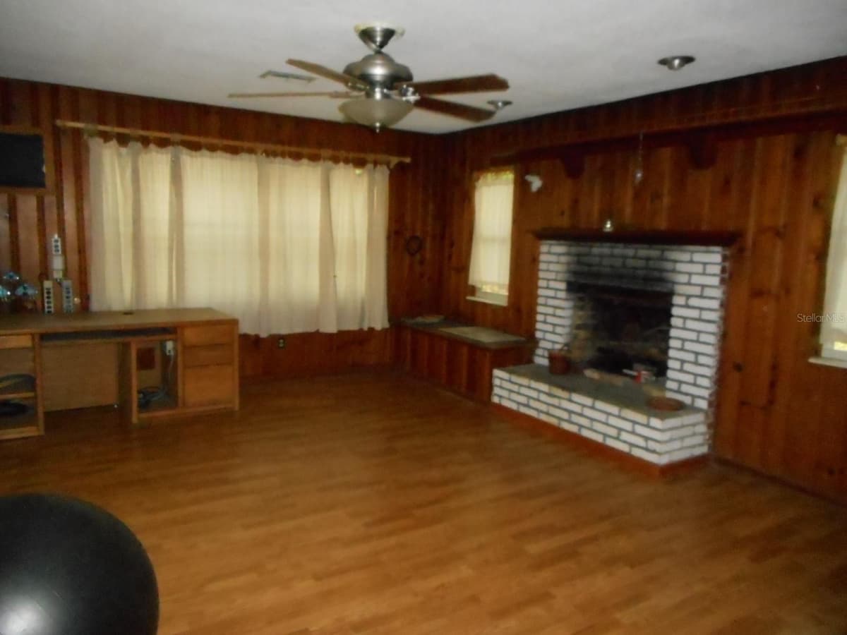 1135 SHOREWOOD DRIVE — photo 5 of 15