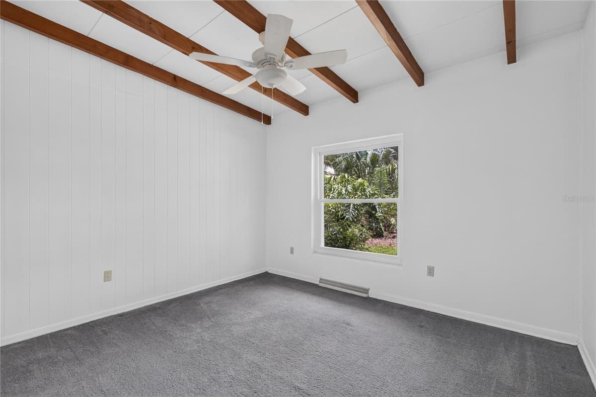 2435 BROADVUE AVE — photo 19 of 39