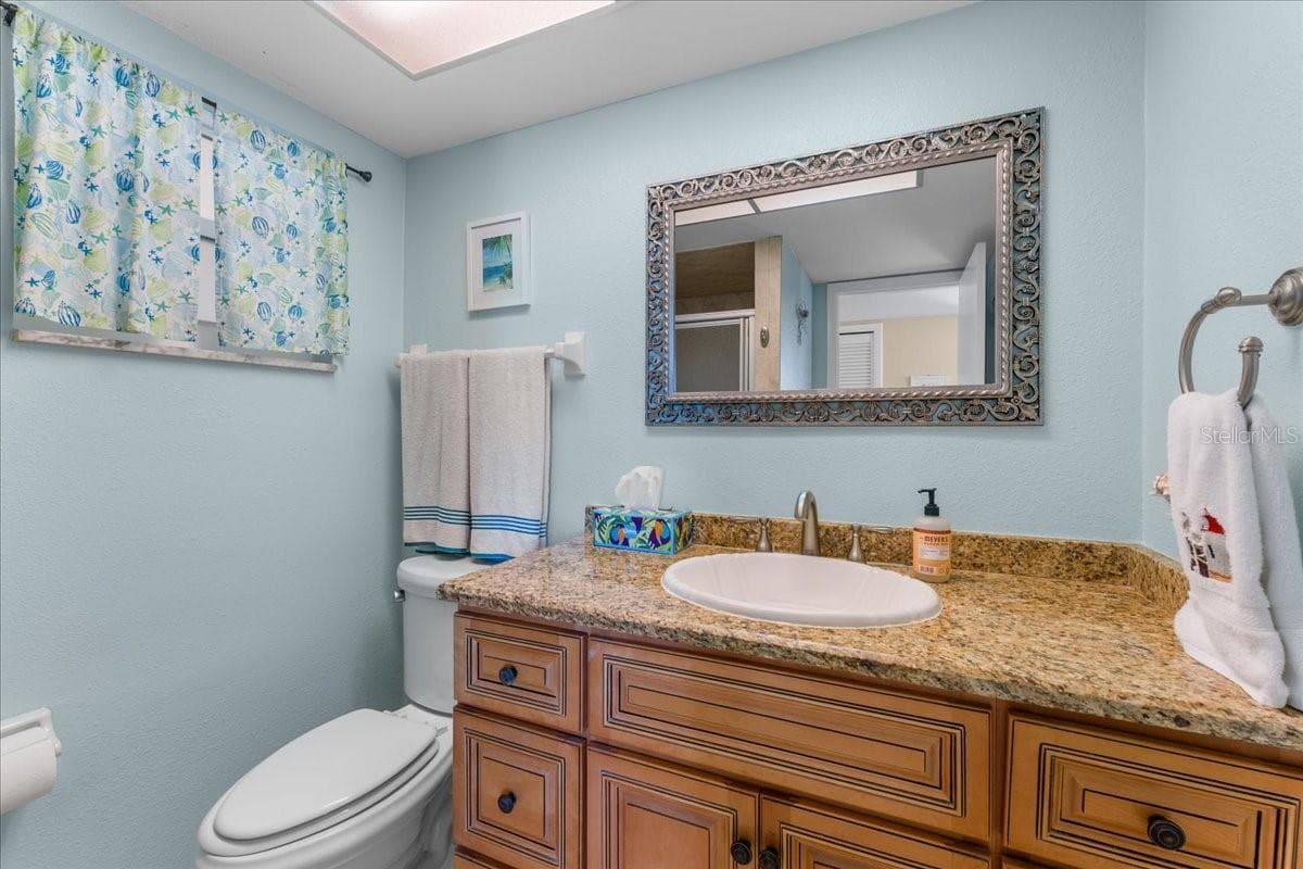 5020 BRITTANY DRIVE — photo 17 of 30