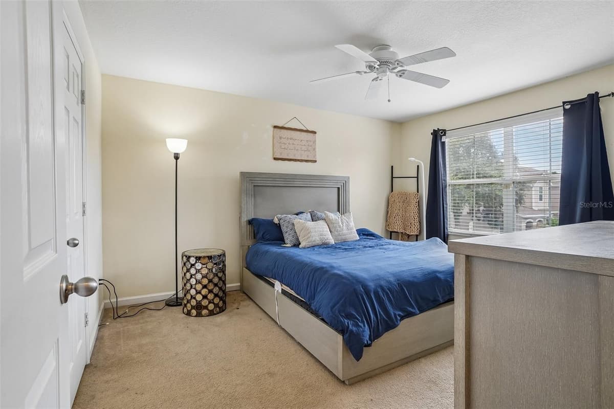 1329 HERITAGE COMMONS DRIVE — photo 16 of 40