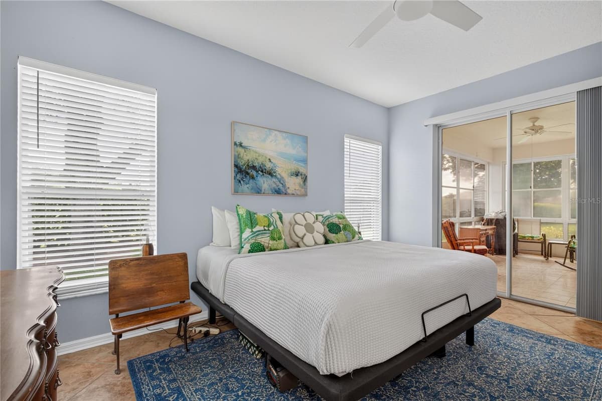 4075 KINGSLEY STREET — photo 12 of 33