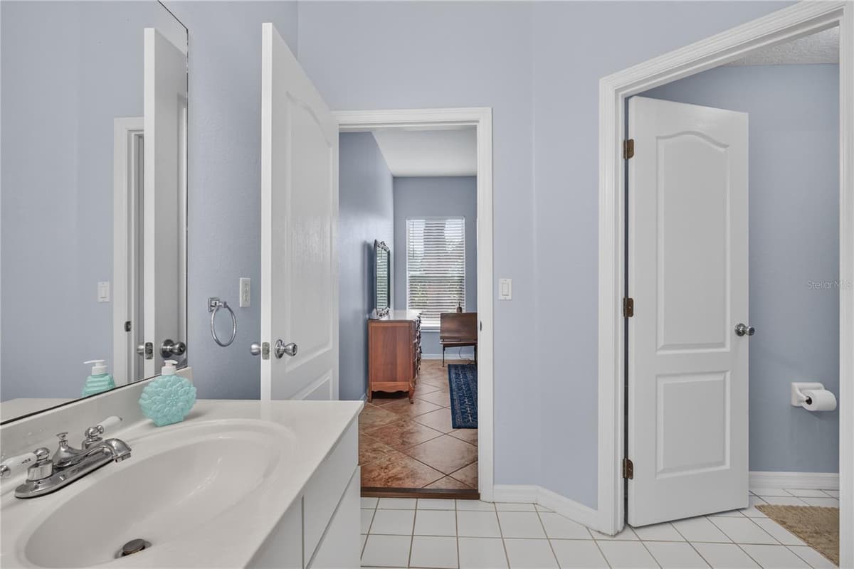 4075 KINGSLEY STREET — photo 15 of 33
