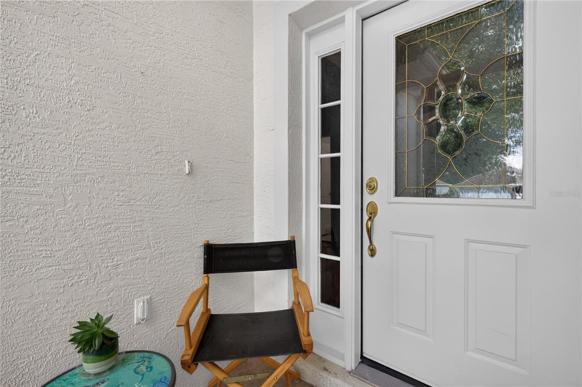 4075 KINGSLEY STREET — photo 3 of 33