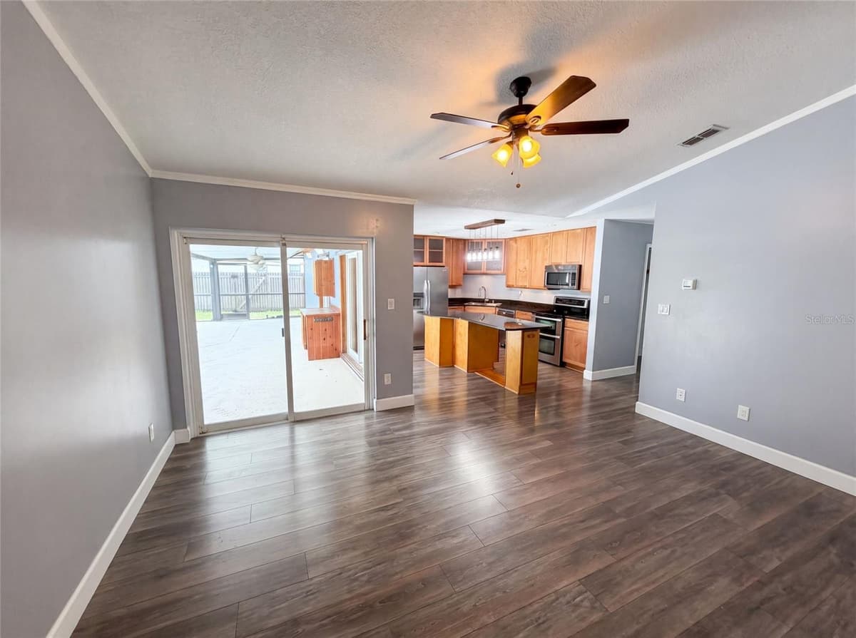 4830 DUNBARTON DRIVE — photo 11 of 32
