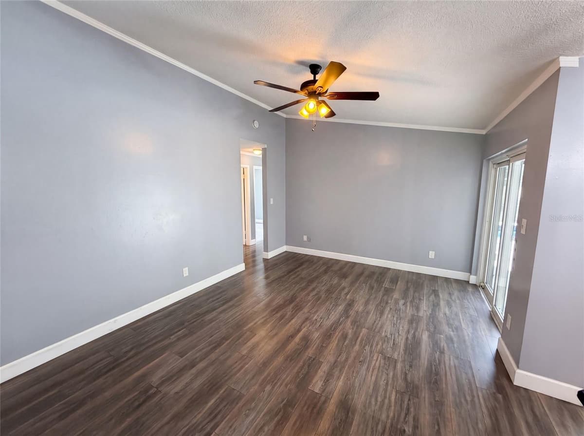 4830 DUNBARTON DRIVE — photo 10 of 32