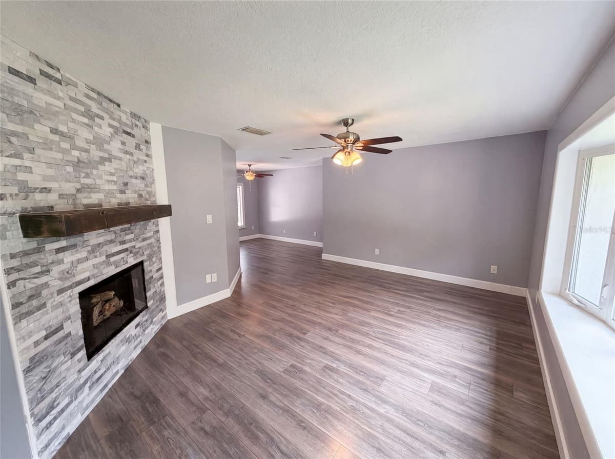 4830 DUNBARTON DRIVE — photo 9 of 32