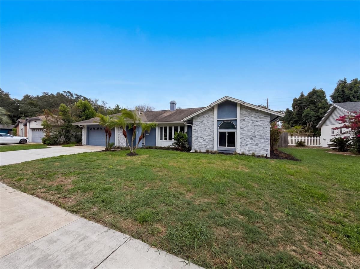 4830 DUNBARTON DRIVE — photo 7 of 32