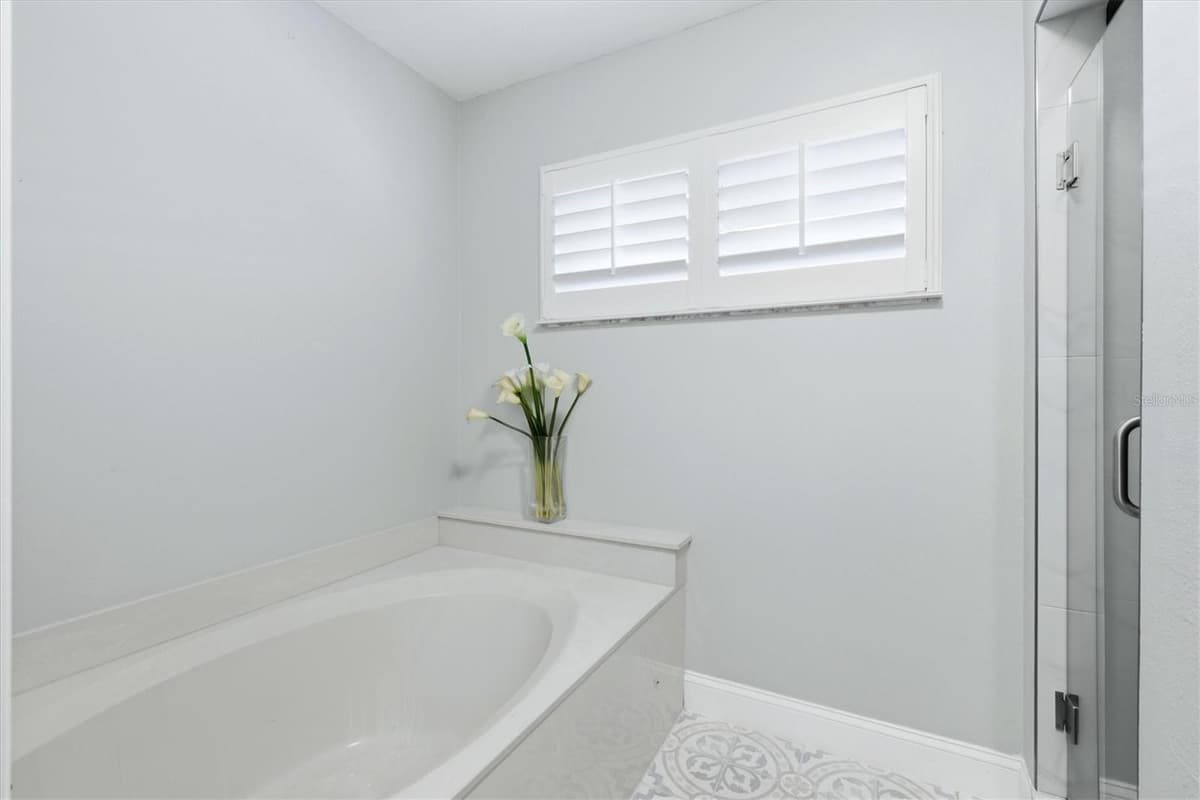 1649 MANOR ROAD — photo 14 of 34