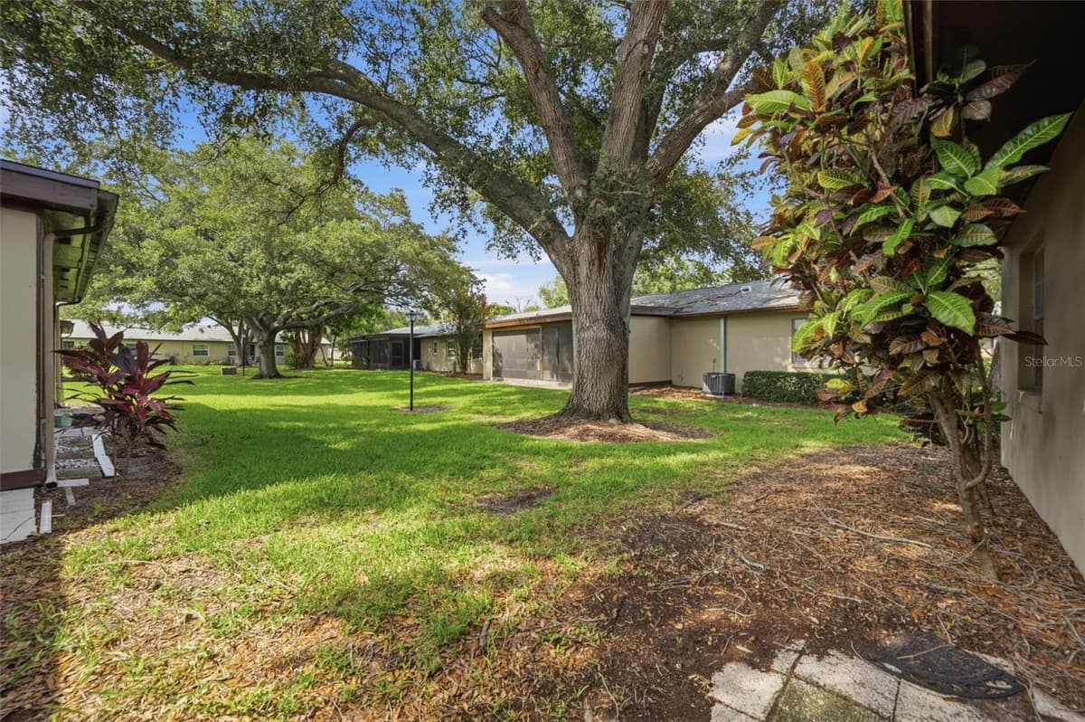 4215 BAY DRIVE — photo 16 of 24