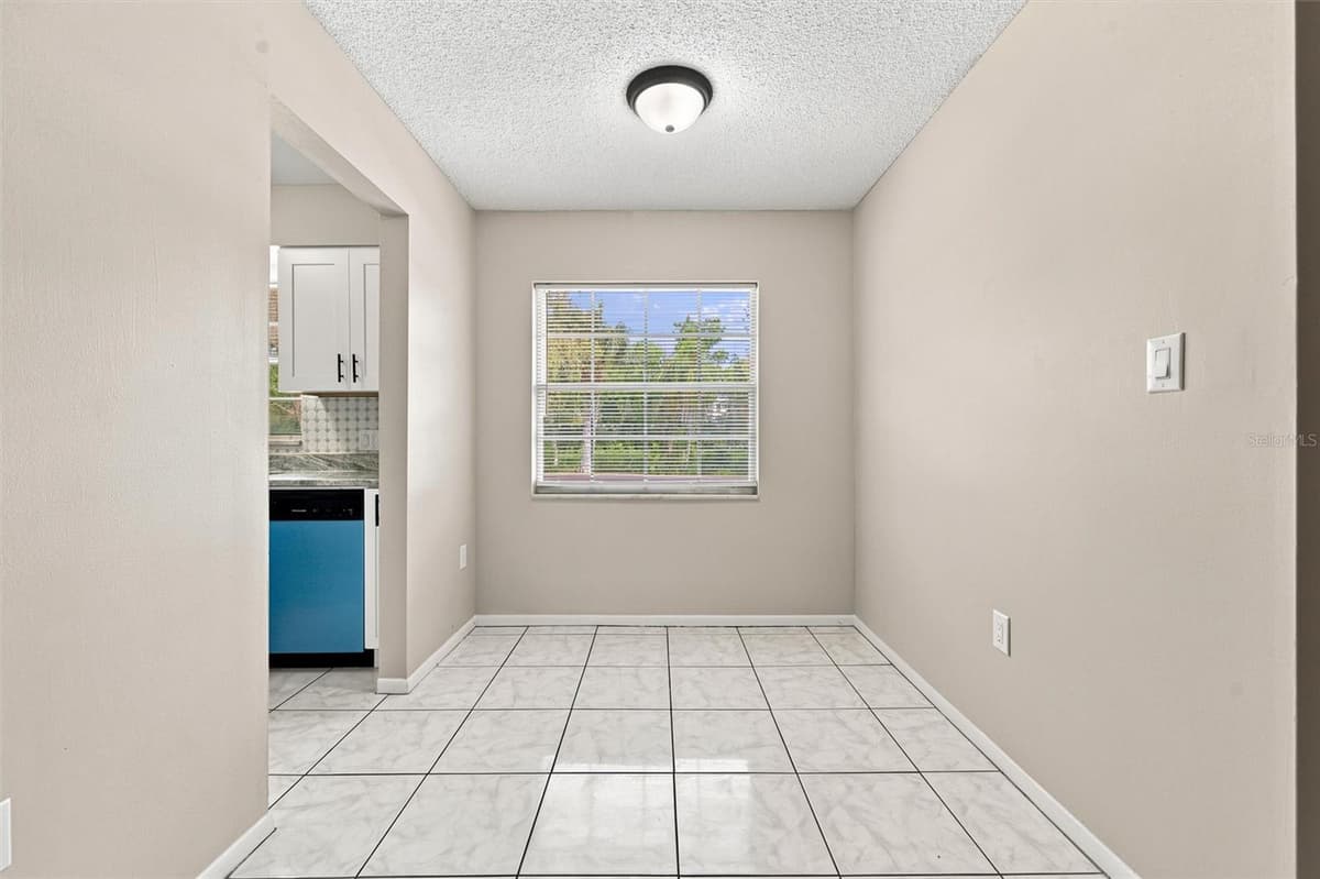 4215 BAY DRIVE — photo 8 of 24
