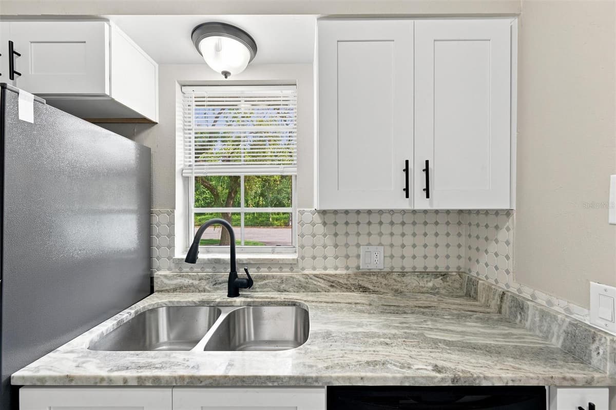 4215 BAY DRIVE — photo 12 of 24