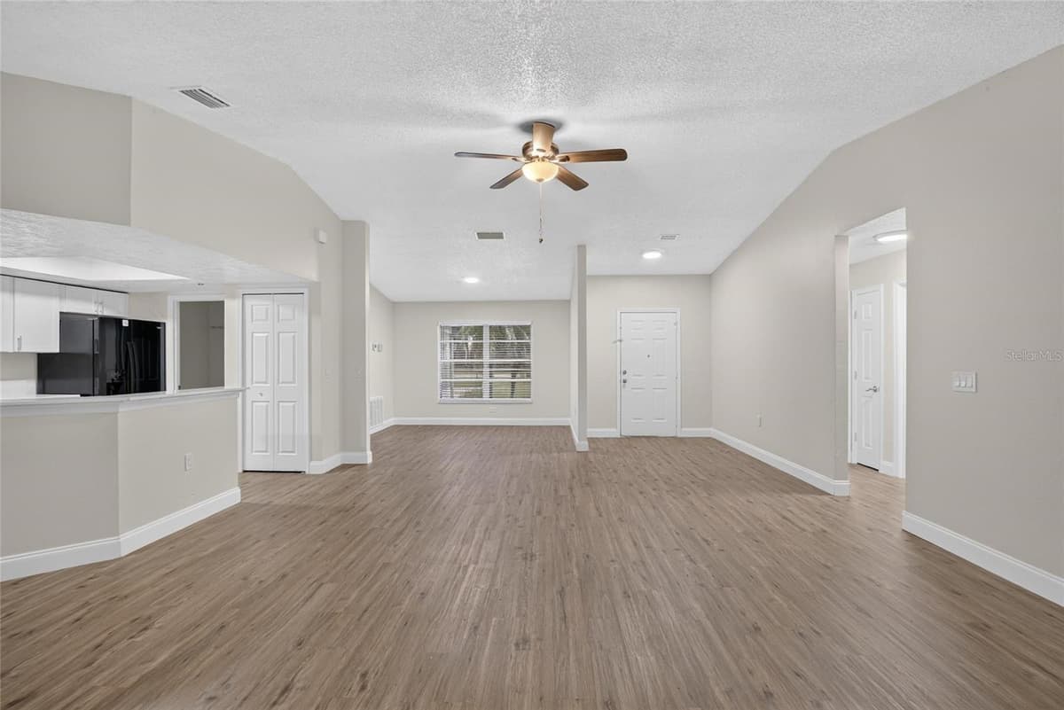 27526 GREEN WILLOW RUN — photo 9 of 78