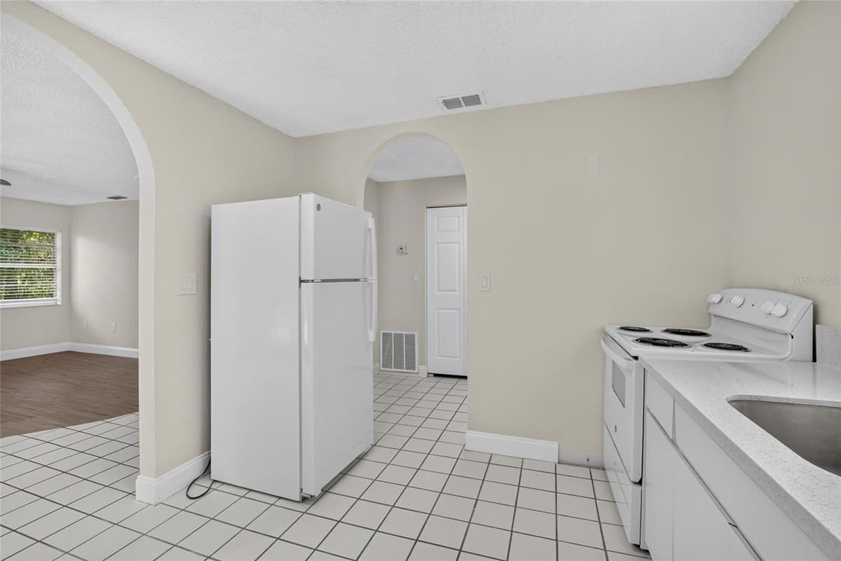 27526 GREEN WILLOW RUN — photo 59 of 78