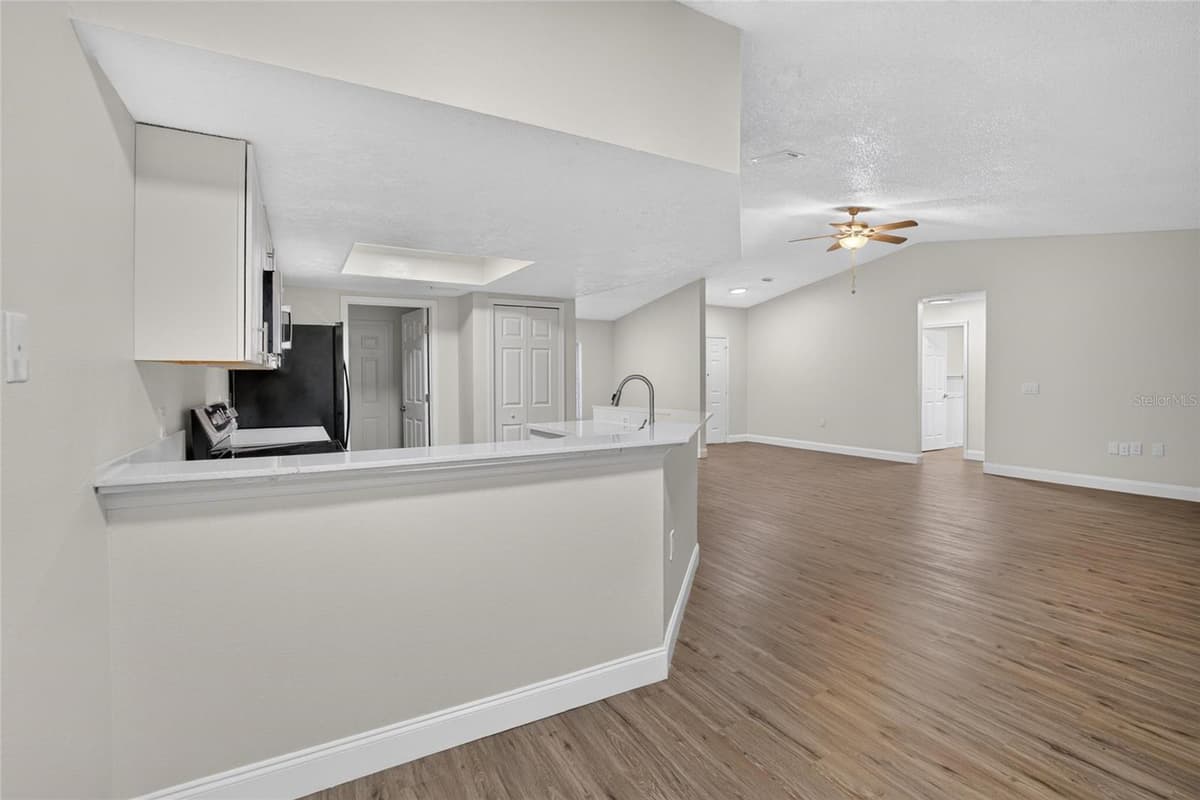 27526 GREEN WILLOW RUN — photo 15 of 78