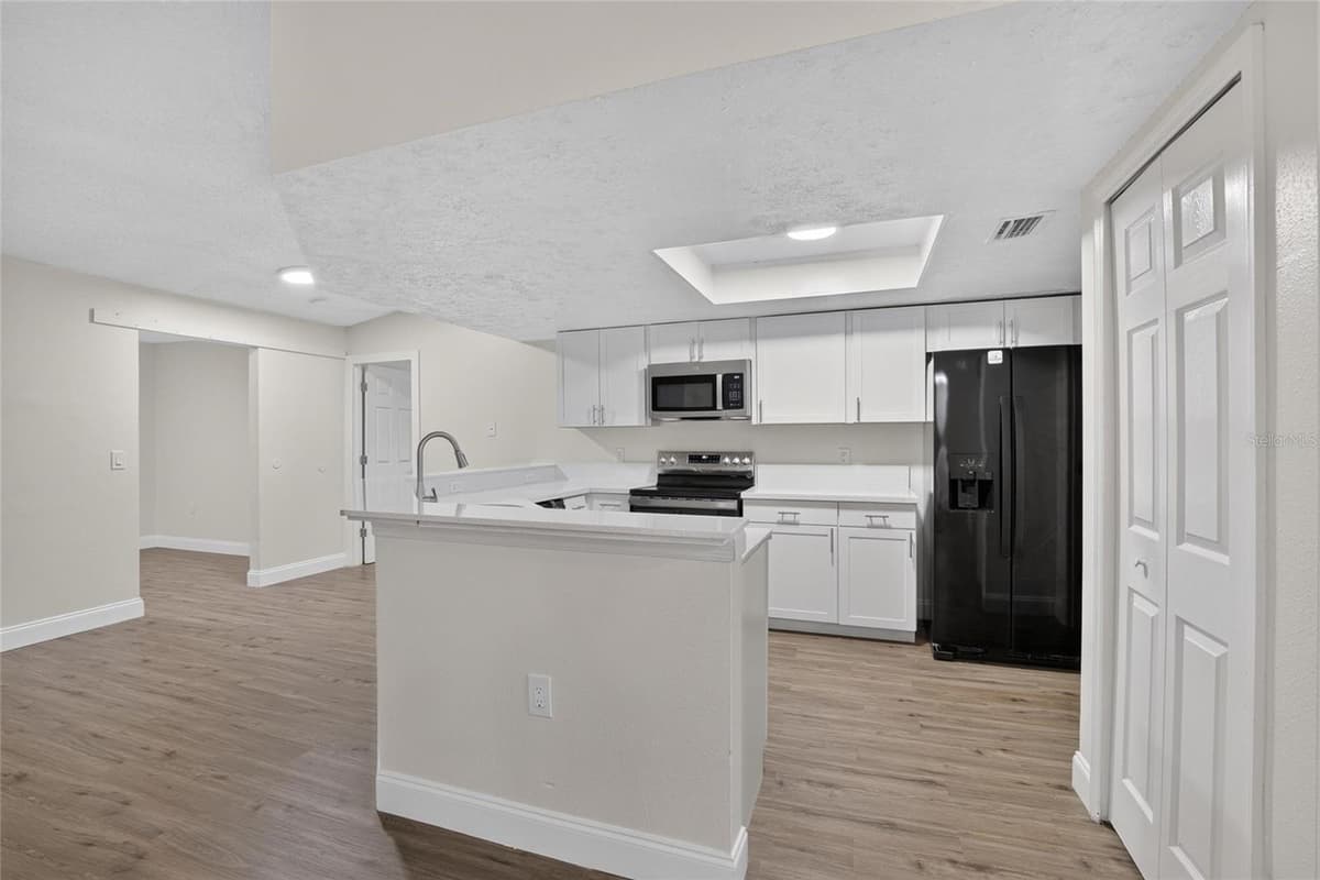 27526 GREEN WILLOW RUN — photo 13 of 78