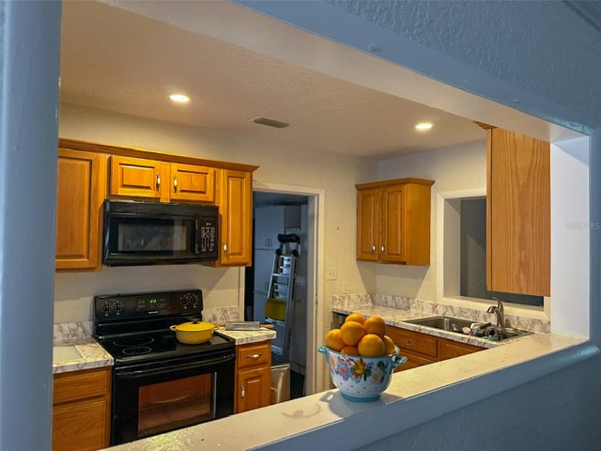 1020 COTTONWOOD STREET — photo 15 of 20