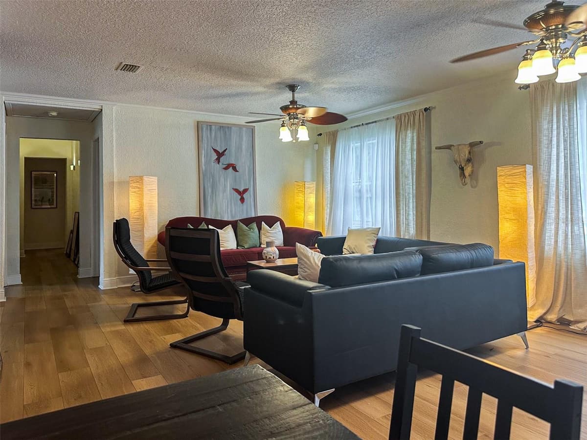 1020 COTTONWOOD STREET — photo 10 of 20