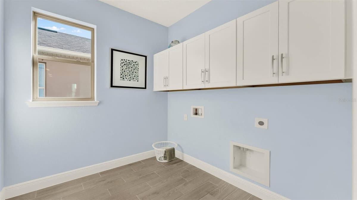 11833 SHINE VIEW LANE — photo 16 of 32