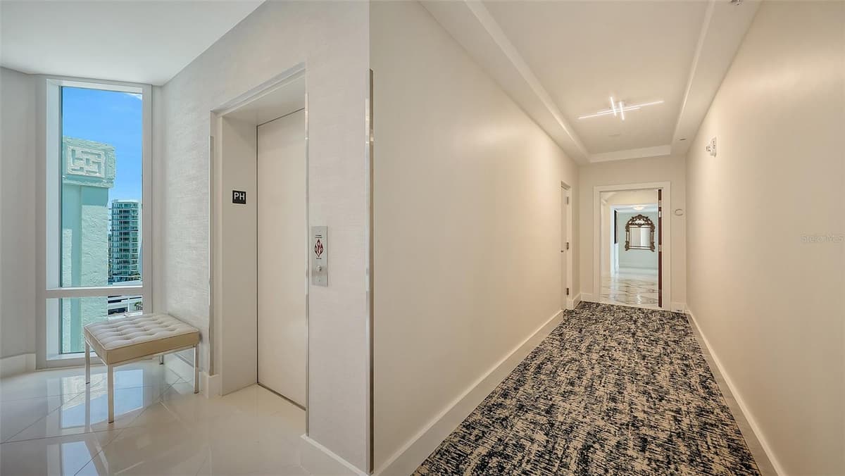 1111 GULFSTREAM AVENUE — photo 4 of 52