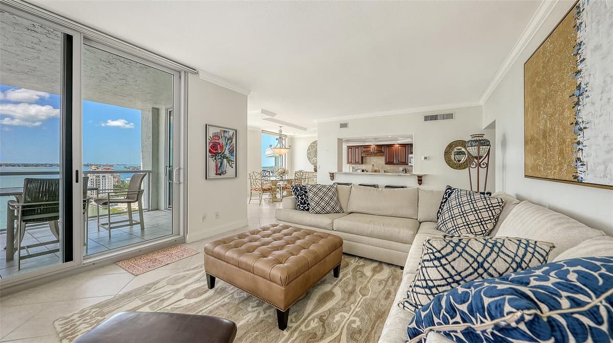 1111 GULFSTREAM AVENUE — photo 9 of 52