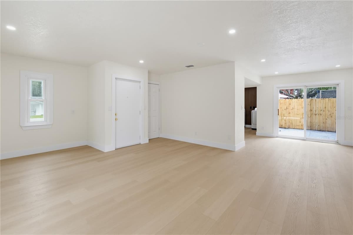 5616 GOLDEN NUGGET DRIVE — photo 9 of 24
