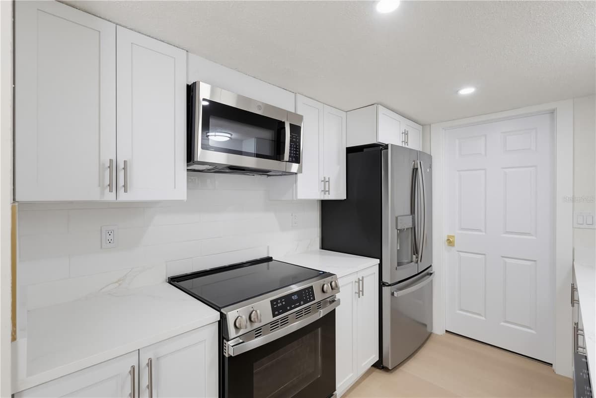 5616 GOLDEN NUGGET DRIVE — photo 6 of 24