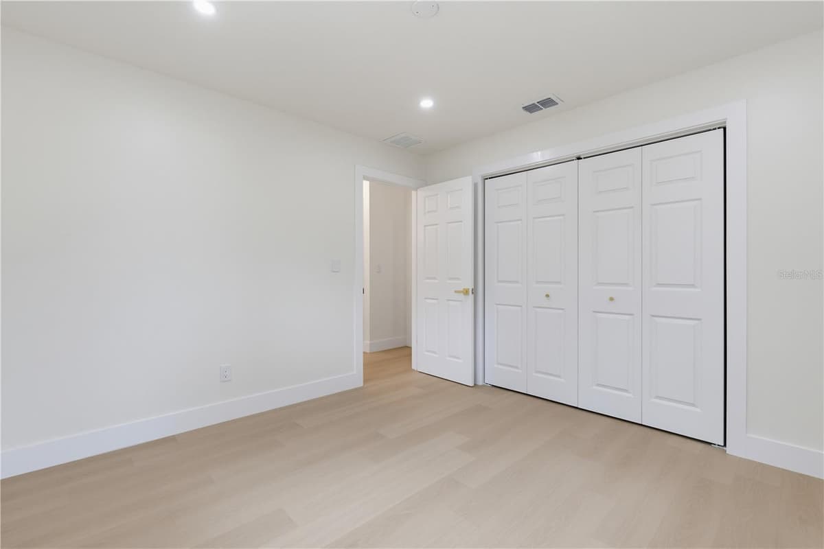 5616 GOLDEN NUGGET DRIVE — photo 12 of 24