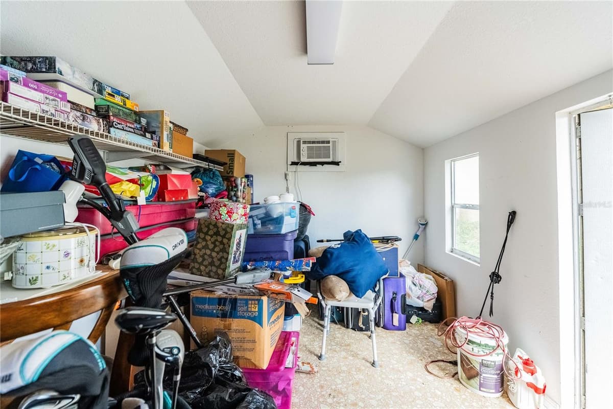 205 THOMAS COURT — photo 47 of 50
